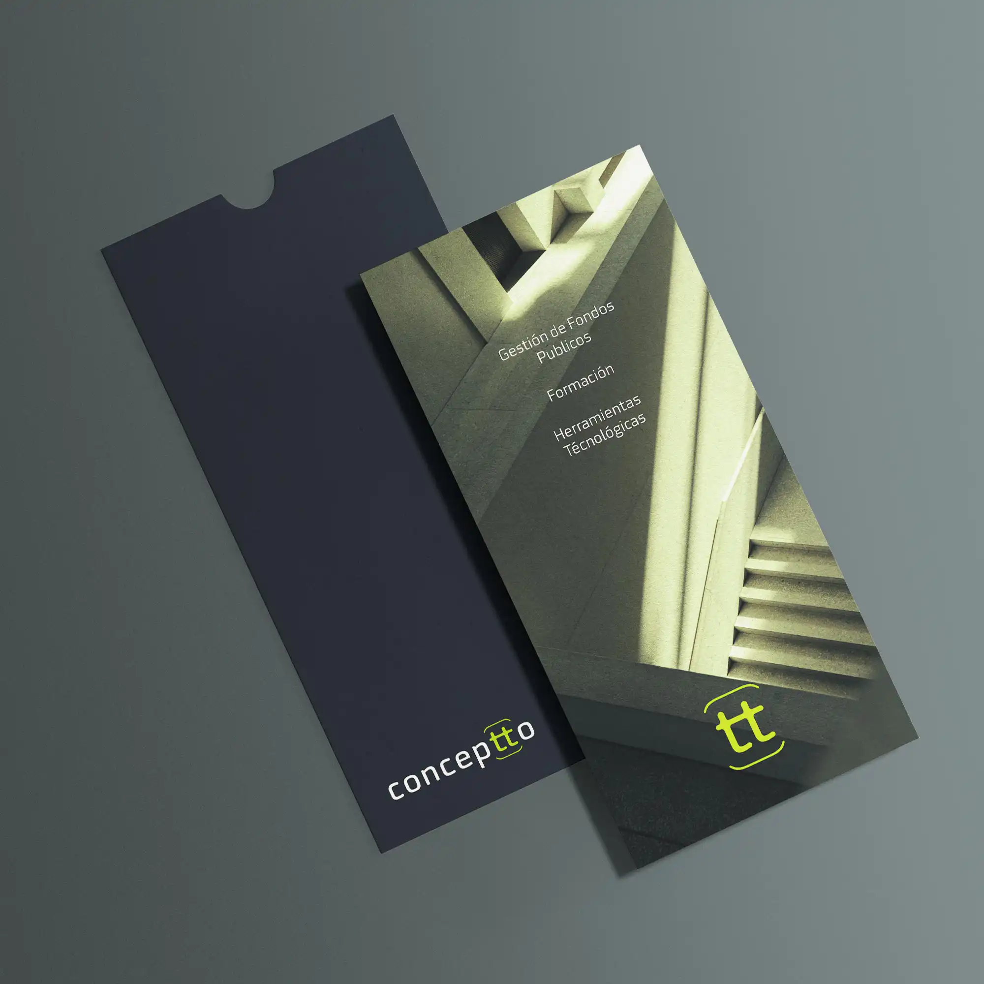 Flyer corporativo de Conceptto con sus líneas de servicio: fondos públicos, formación y herramientas tecnológicas
