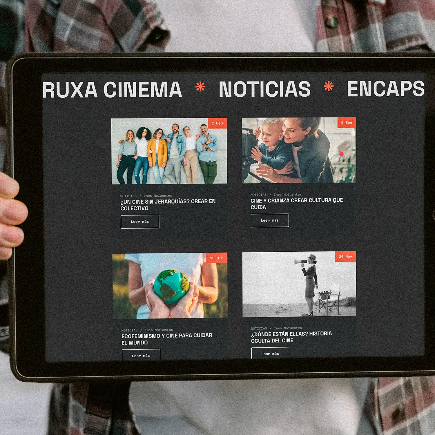 Página de Noticias de Curuxa Cinema vista en tablet, con artículos sobre cine y perspectiva de género