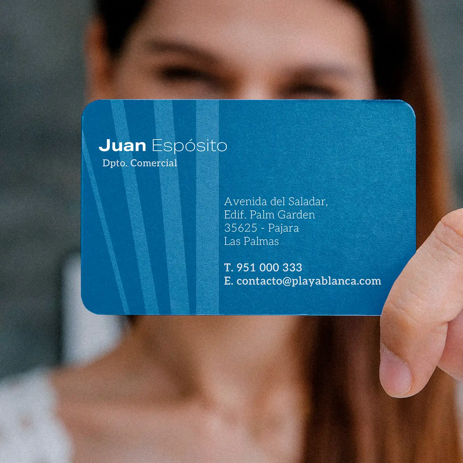 Reverso de tarjeta de visita corporativa, diseño de papelería Ediciones Playa Blanca